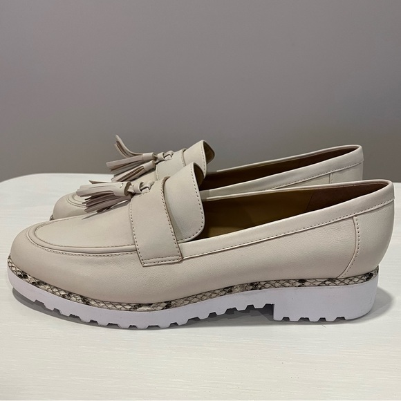 Cream Tasselled Loafers - Picture 5 of 8